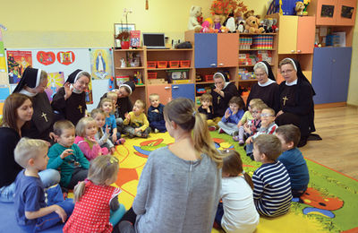 Wszystko przez Serce Maryi -  Zgromadzenie Sióstr Felicjanek