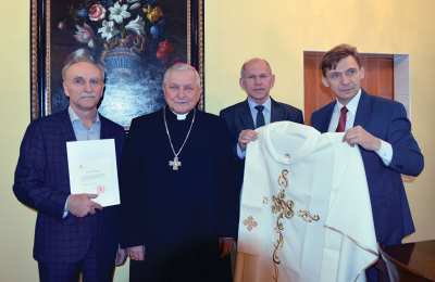 Papieski ornat